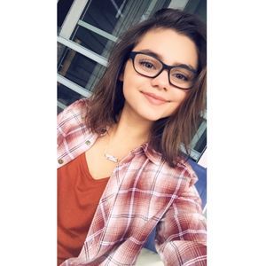 Meet your Posher, Lorrin